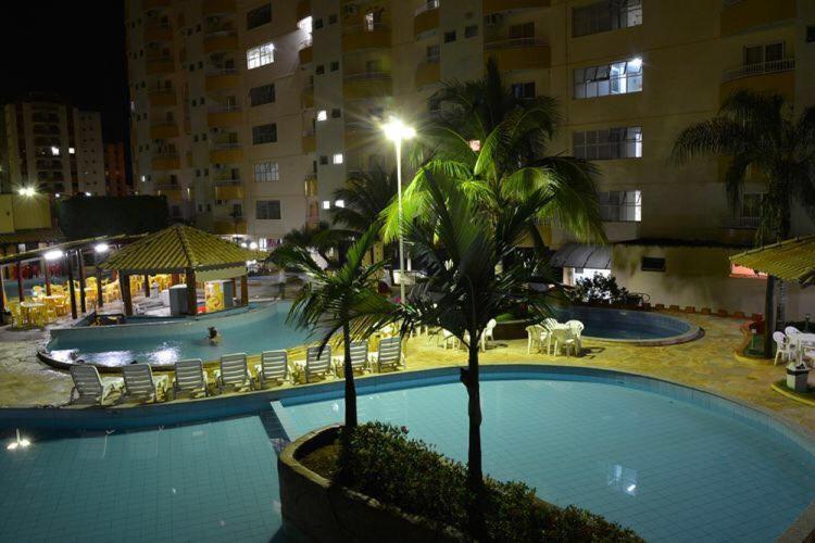 Hidro Relax: Luxo Com Piscinas E Internet Apartment