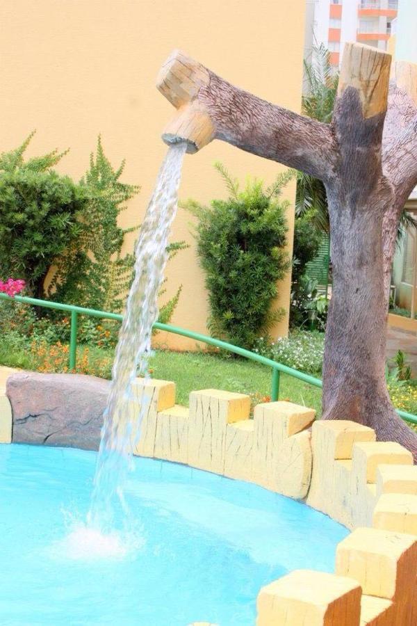 Hidro Relax: Luxo Com Piscinas E Internet